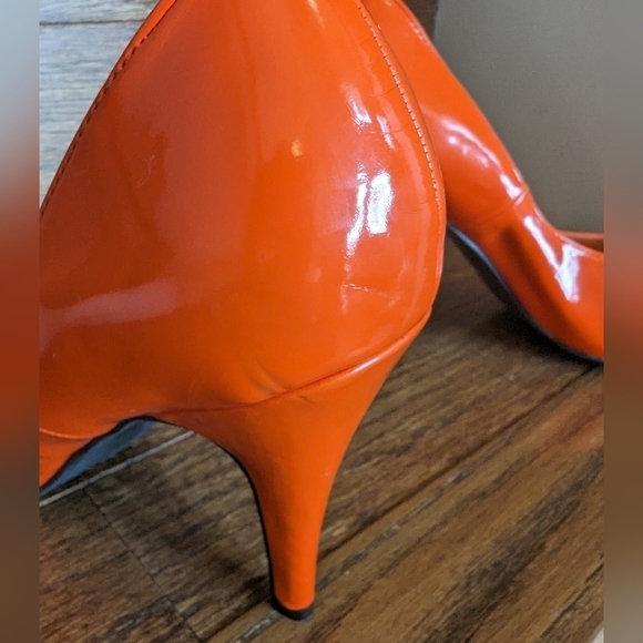Pointy toe orange patent heels by Red circle. Women's size 10 - Picture 7 of 13